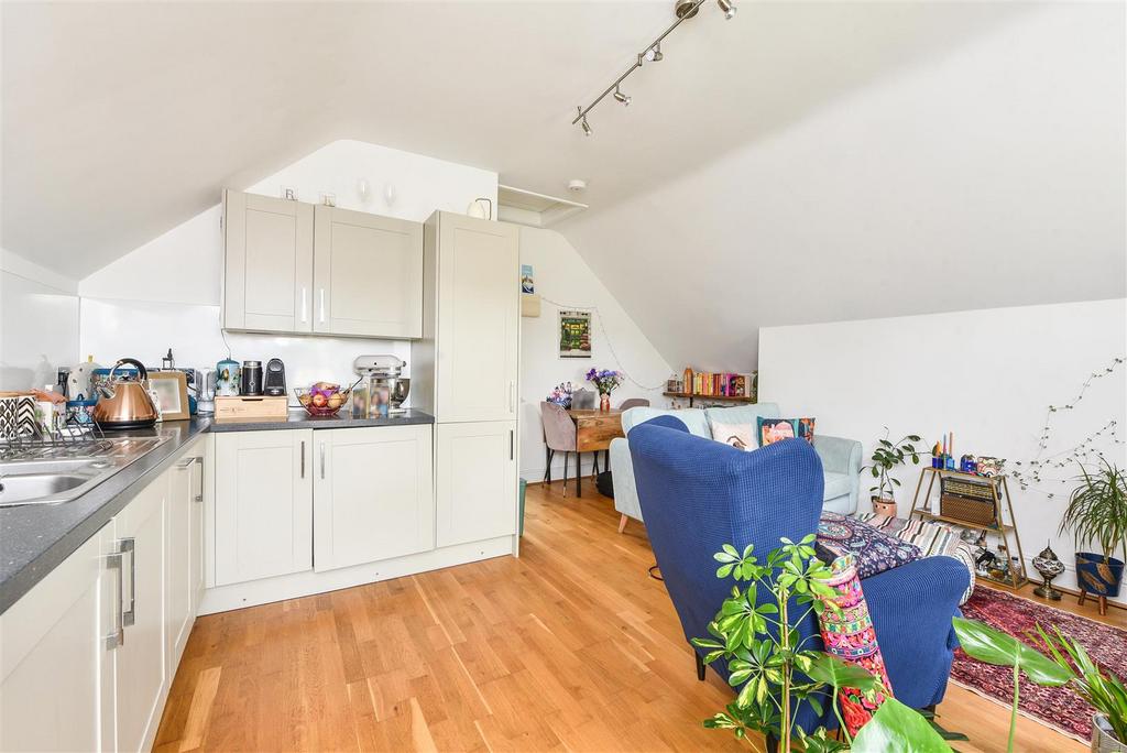 Kitchen / Living