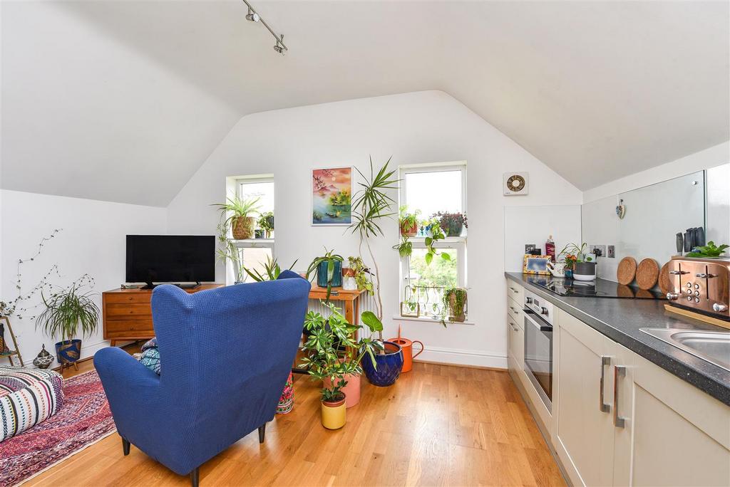 Kitchen / Living