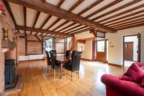 undefined, Pettiford Lane, Wootton Wawen, Henley-in-Arden, Warwickshire, B95