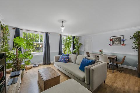2 bedroom flat for sale, Lewisham Way,  London, SE14