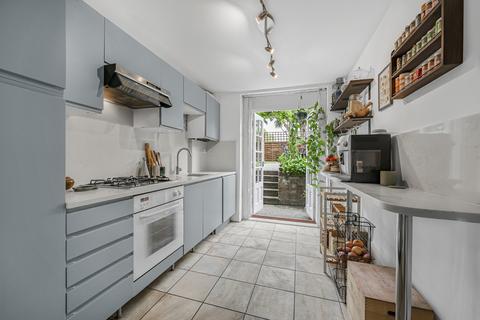 2 bedroom flat for sale, Lewisham Way,  London, SE14