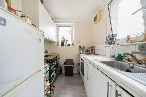 1 bedroom flat for sale, Kett Gardens, Brixton, London, SW2