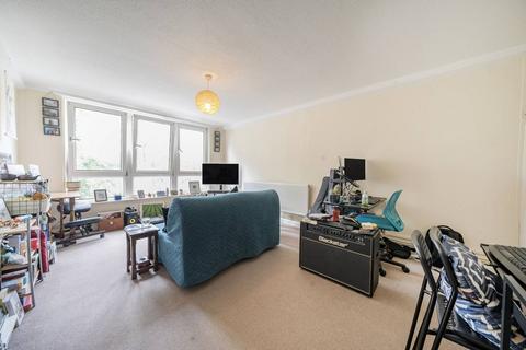Kett Gardens, Brixton, London, SW2