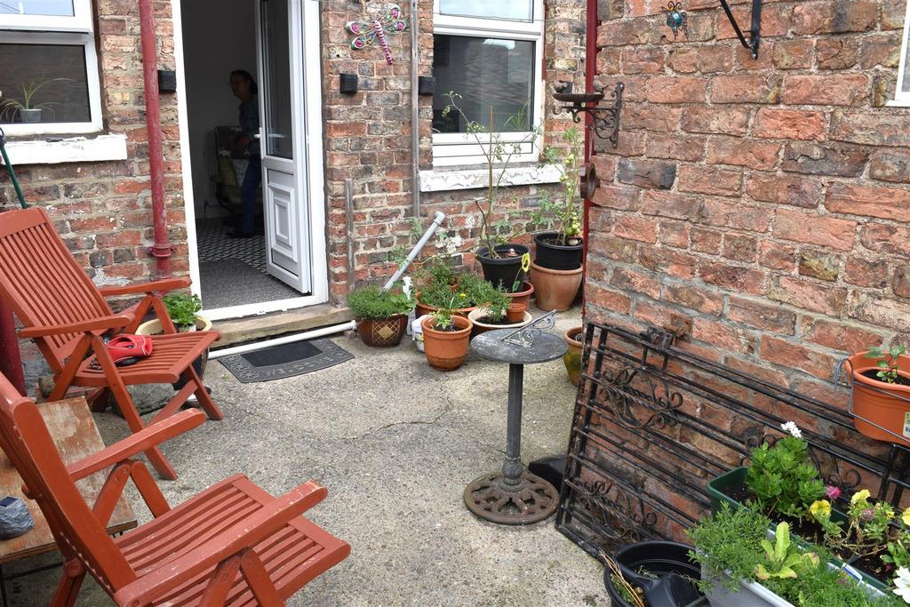 Rear courtyard