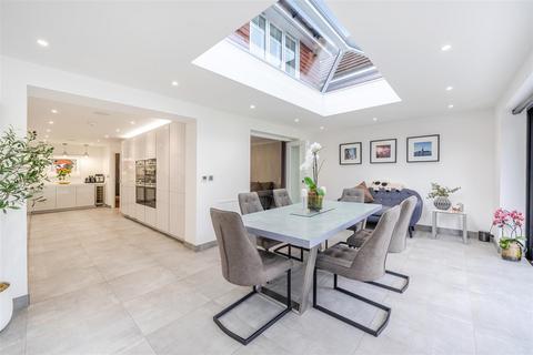 1 Greenacres, Lower Kingswood, Tadworth, KT20 7EL