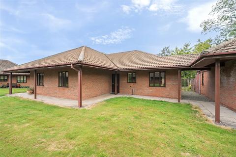 2 bedroom bungalow for sale, Meadowbrook Court, Gobowen, Oswestry.