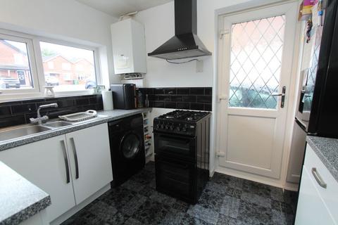 2 bedroom semi-detached house for sale, Gayfield Avenue, Brierley Hill DY5