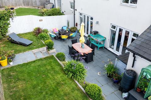 15 Landerslee Drive, Truro, TR1 3GF