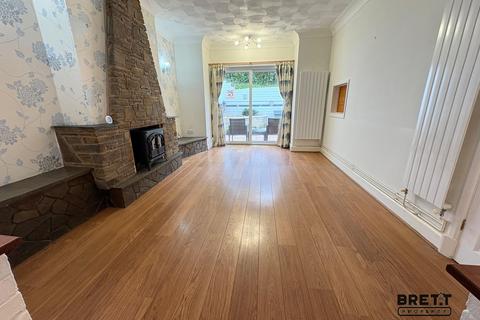 undefined, Beach Hill, Milford Haven, Pembrokeshire. SA73 2QN