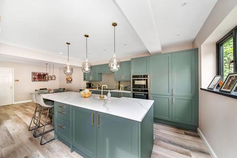 4 bedroom detached house for sale, Malincroft, Mapplewell, S75