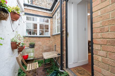 18 Adelaide Gardens, Ramsgate, CT11 9HH