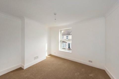 66 Hill House Road, Dartford, DA2 6HQ