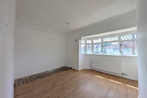 58 Longford Avenue, Feltham, TW14 9TG