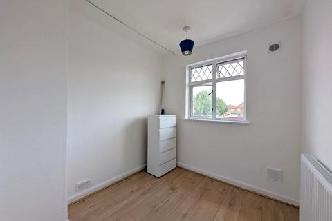 58 Longford Avenue, Feltham, TW14 9TG