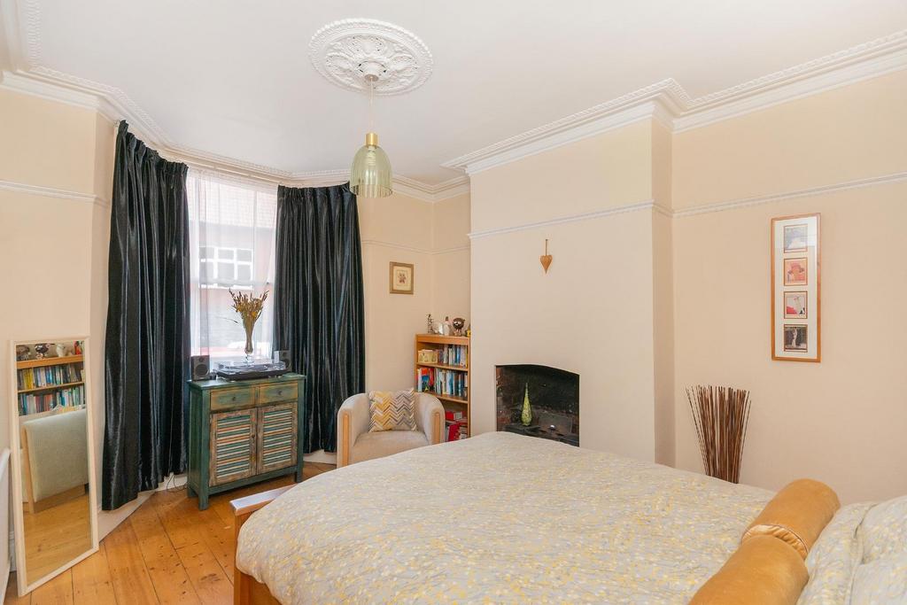 0 A2 THS - Bedroom F.jpg