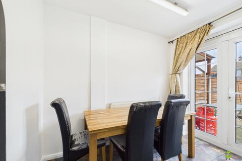 3 bedroom terraced house for sale, Chalcombe Road, London, SE2