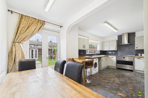 3 bedroom terraced house for sale, Chalcombe Road, London, SE2