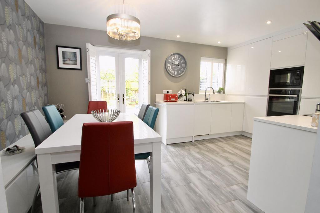 Dining kitchen