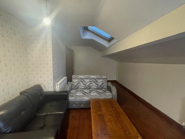 Lounge 2.jpg