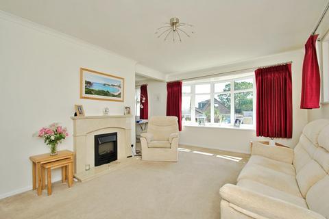 3 Mead Close, Broadstone, BH18 8HQ