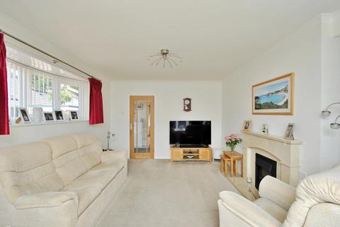 3 Mead Close, Broadstone, BH18 8HQ