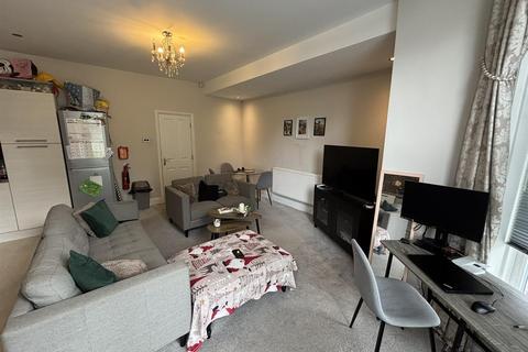 2 bedroom apartment to rent, Mottram Manor, Palatine Road, Didsbury