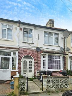 2 bedroom flat for sale, Hickling Road, Ilford, Essex, London