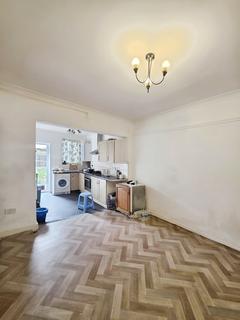 2 bedroom flat for sale, Hickling Road, Ilford, Essex, London