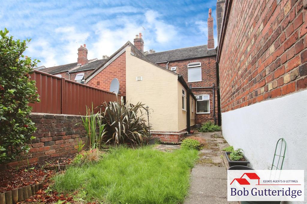 Enclosed rear yard