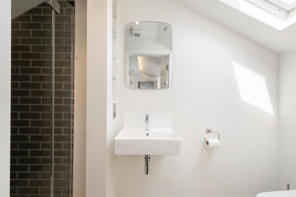 75 Cheyne Court Lo-31.jpg