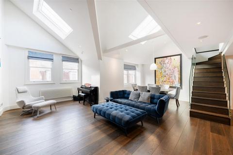 Cheyne Court, London