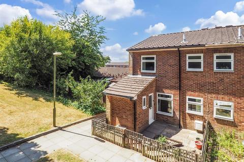 3 bedroom end of terrace house for sale, Tintagel Close, Andover