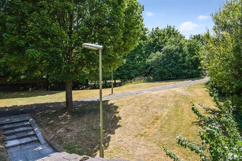 3 bedroom end of terrace house for sale, Tintagel Close, Andover