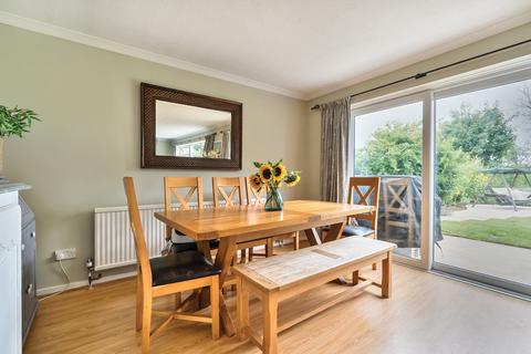 undefined, Chestnut Close, Hampshire GU30
