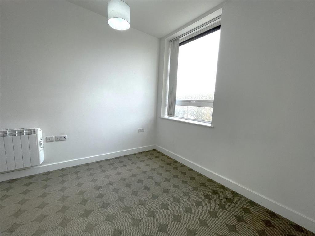 Bedroom 2a.jpg