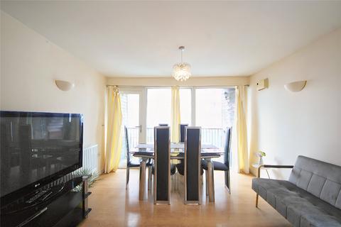 2 bedroom flat for sale, Romford Road, Forest Gate E7