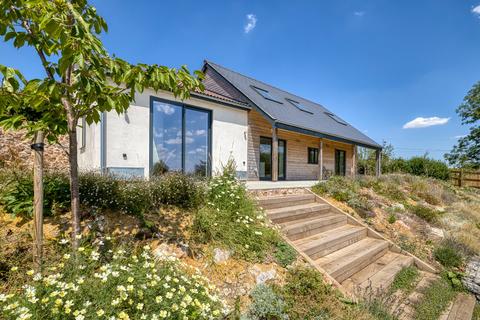 4 bedroom detached house for sale, Near Oakhill