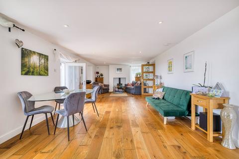 5 bedroom detached house for sale, Quiet country setting