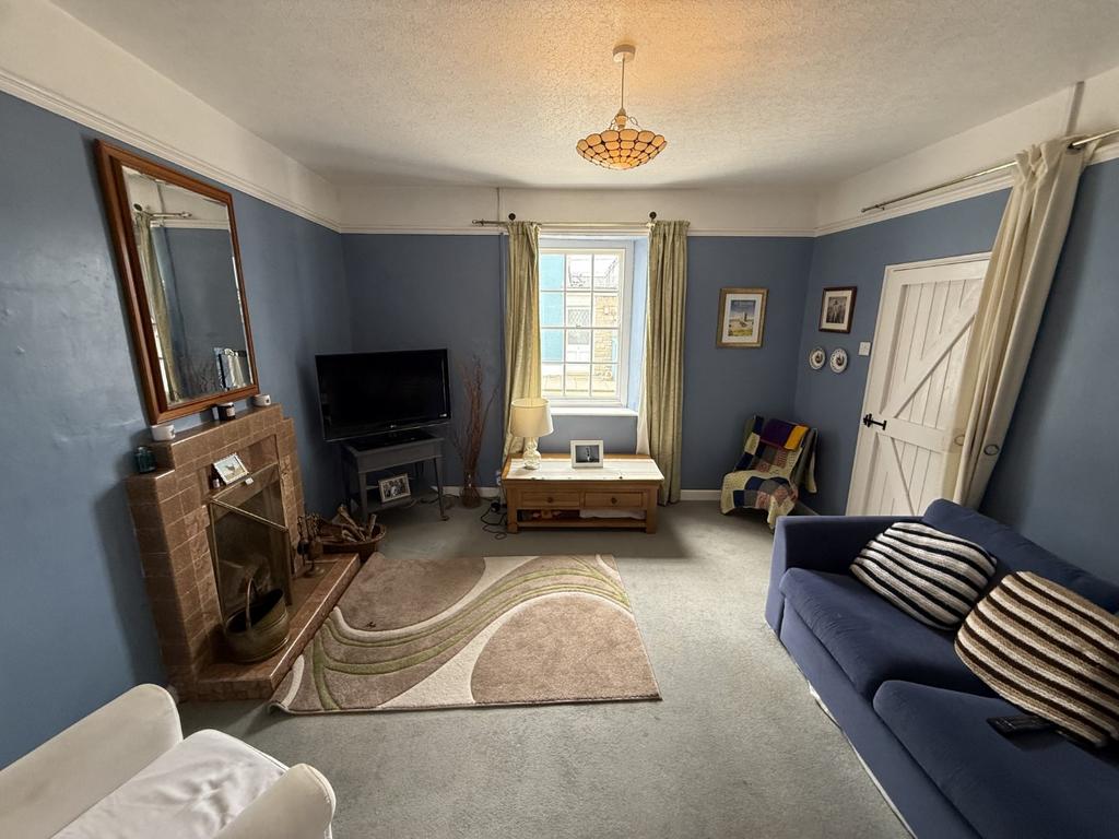 Front Lounge