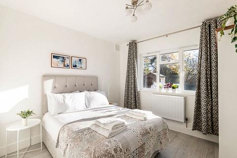 2 bedroom flat for sale, Tubbs Road, London NW10