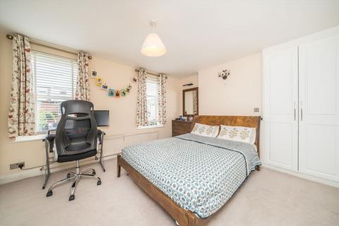 undefined, Ellerton Road, Surbiton KT6