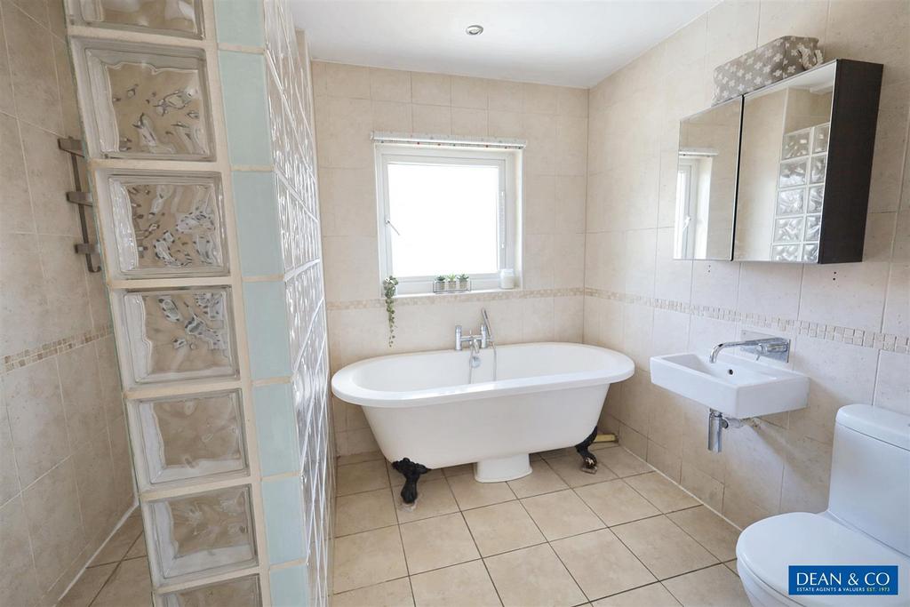 Family bathroom