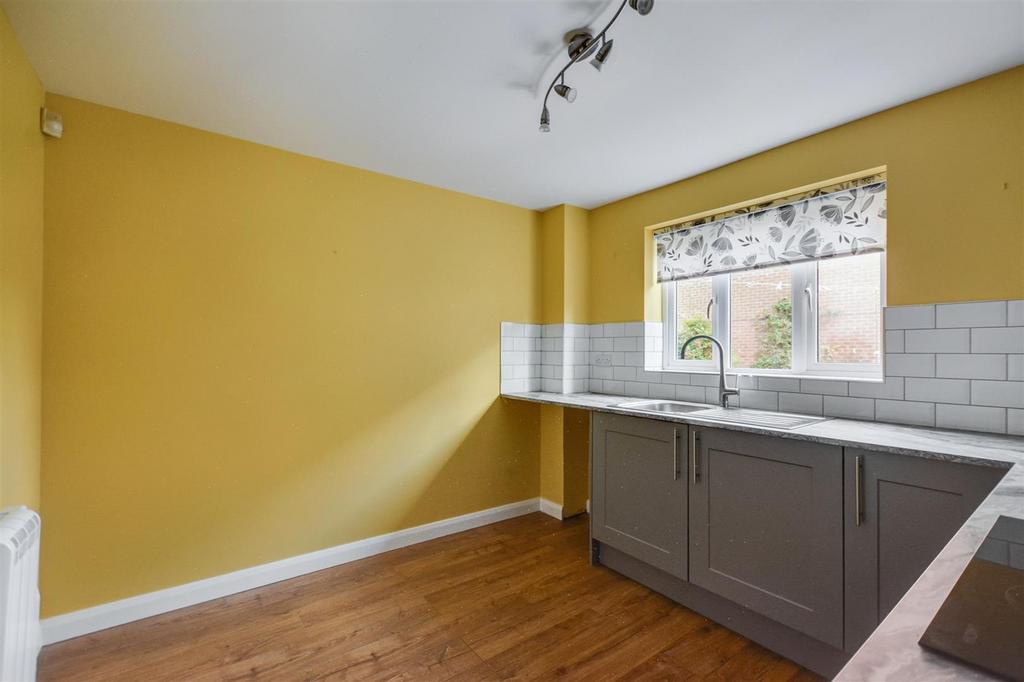 Kitchen 1.jpeg