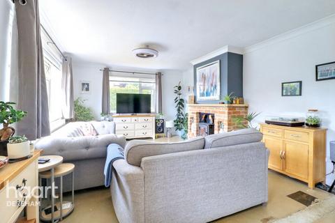 3 bedroom bungalow for sale, Hale Road, Necton