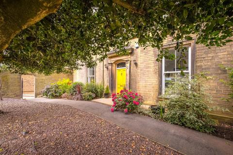 6 bedroom detached house for sale, New Hey Road, Brighouse