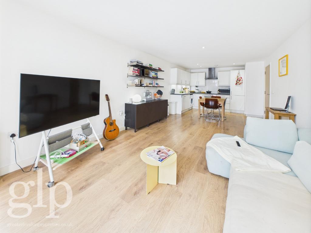 Apartment in Greater London - View 5