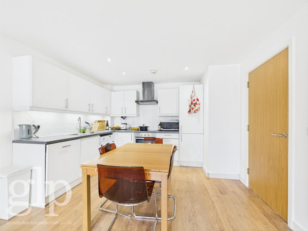 Apartment in Greater London - More