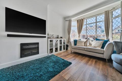 3 West Hallowes, London, SE9 4EY