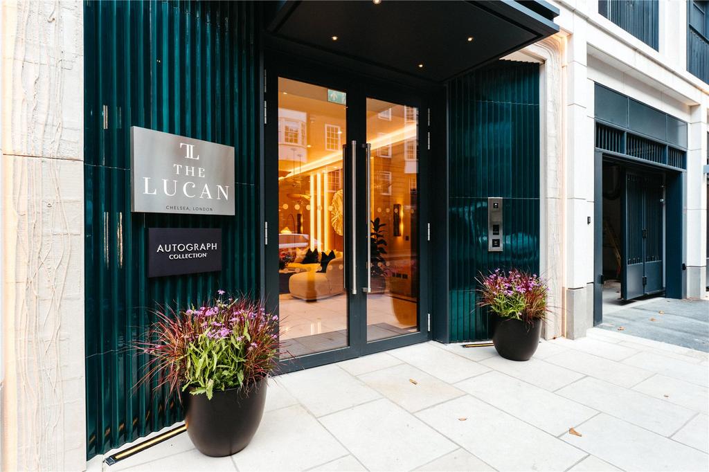 Resident's Entrance