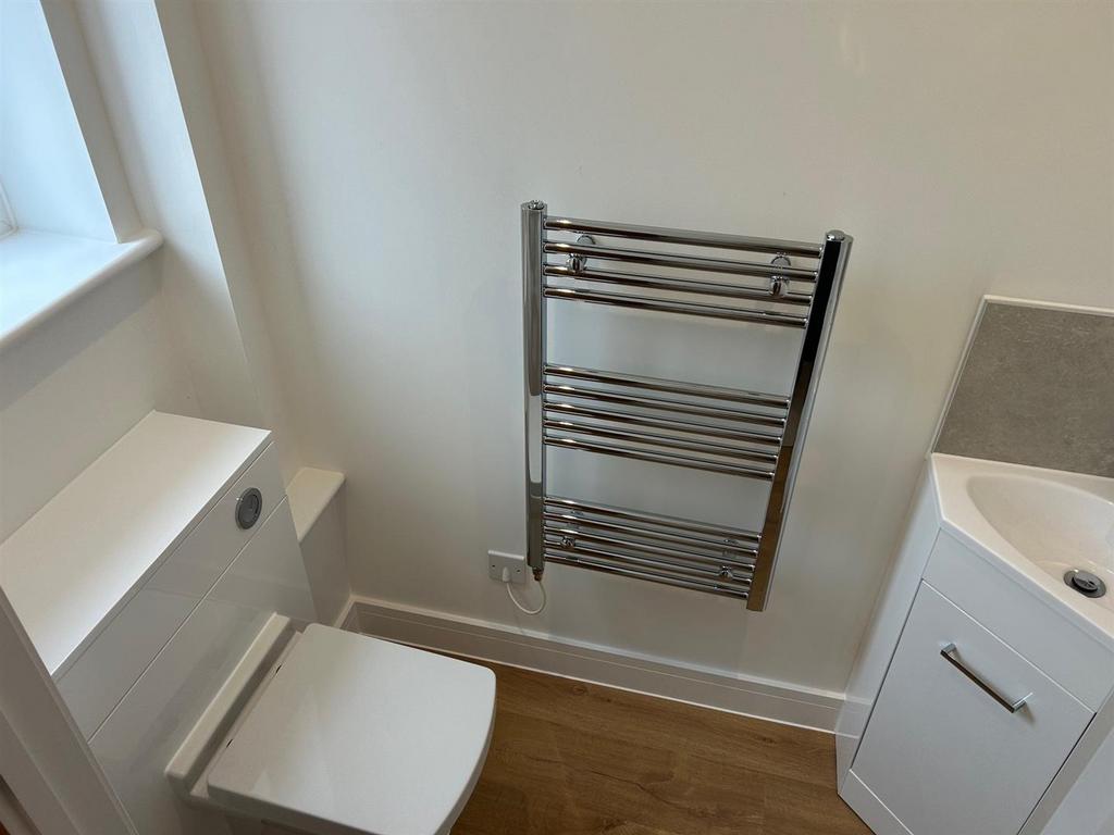 Toilet.jpg